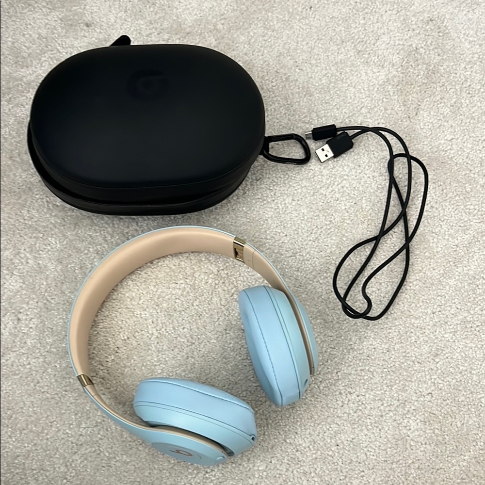Beats Wireless Headphones with Case - Light Blue and Beige